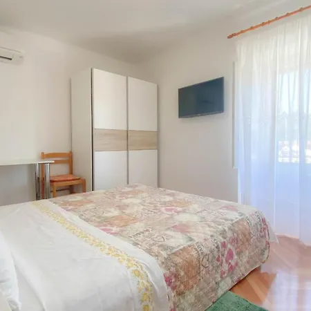 Demark 1 Novigrad Istria